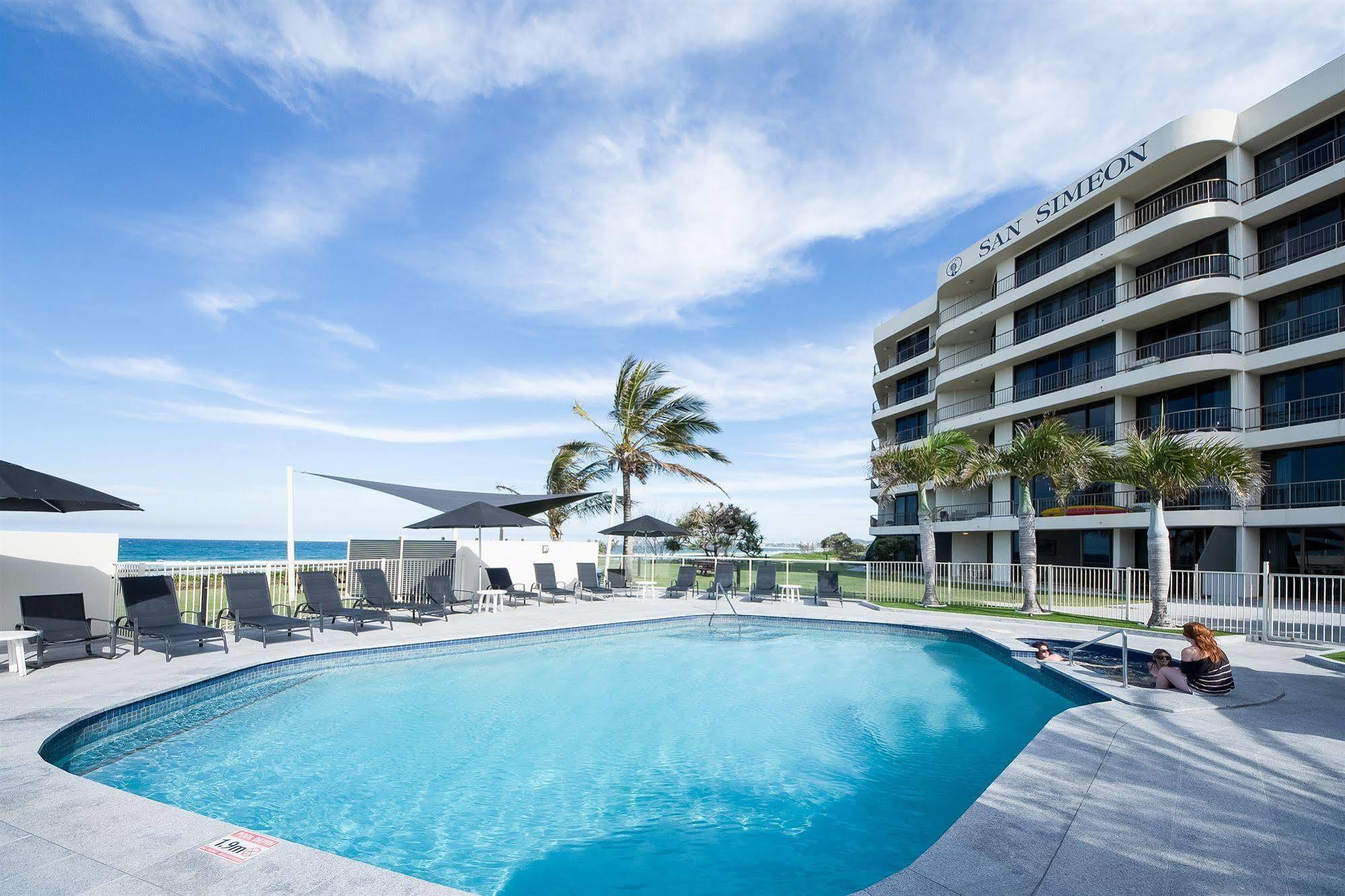 San Simeon Beachfront Apartments Tugun Gold Coast Exterior foto